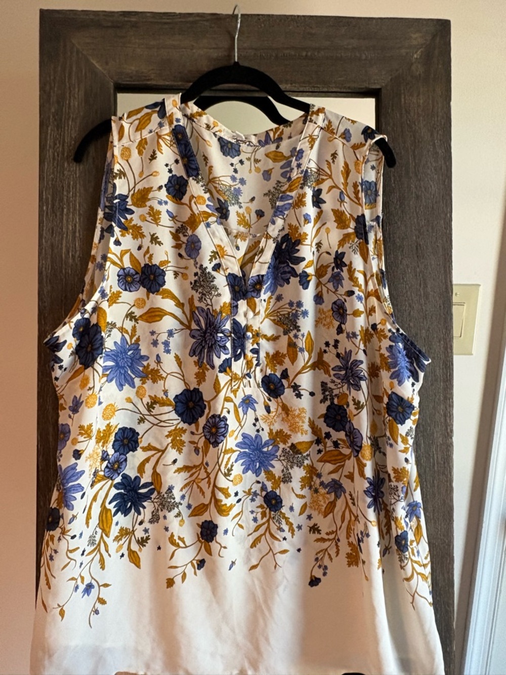 Maurices White Sleeveless V-Neck Floral Camisole with Blue and Mustard Print